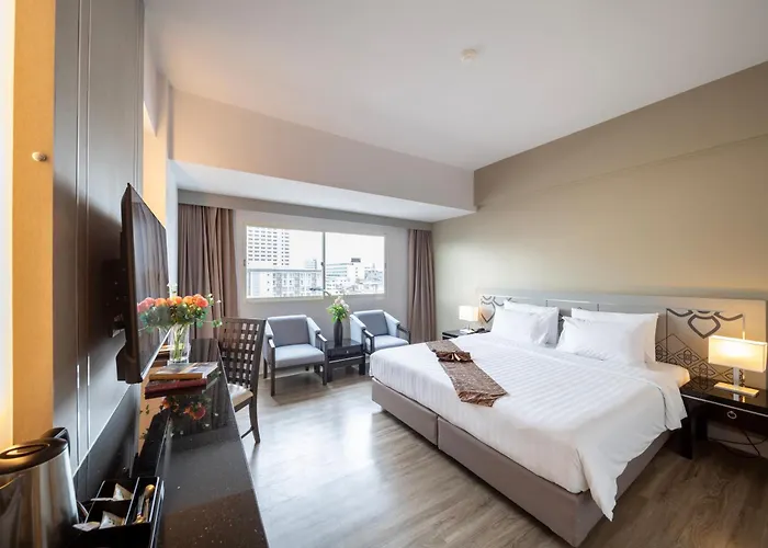 New Season Hotel Hat Yai